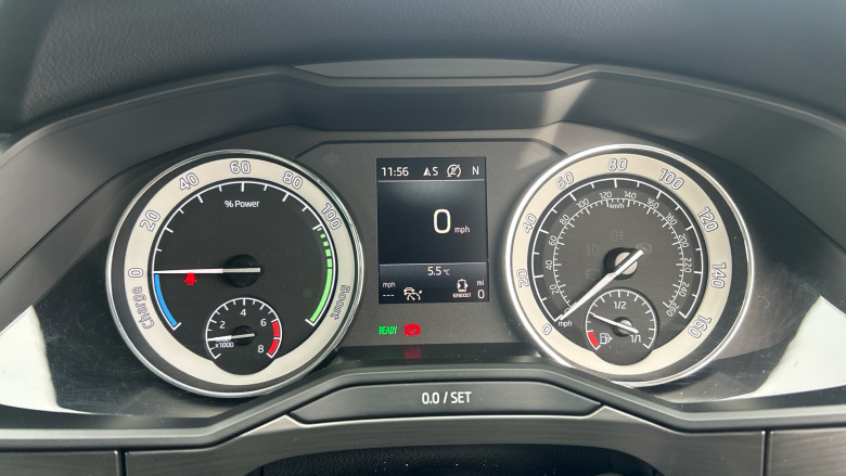 Skoda Superb 1.4 TSI iV SE L DSG 5dr Hatchback